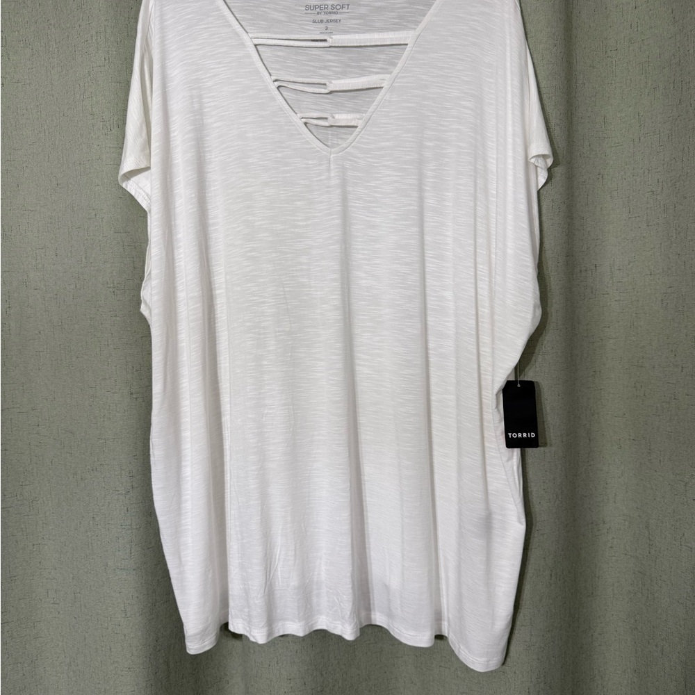 Torrid White V-Neck Short Sleeve Top